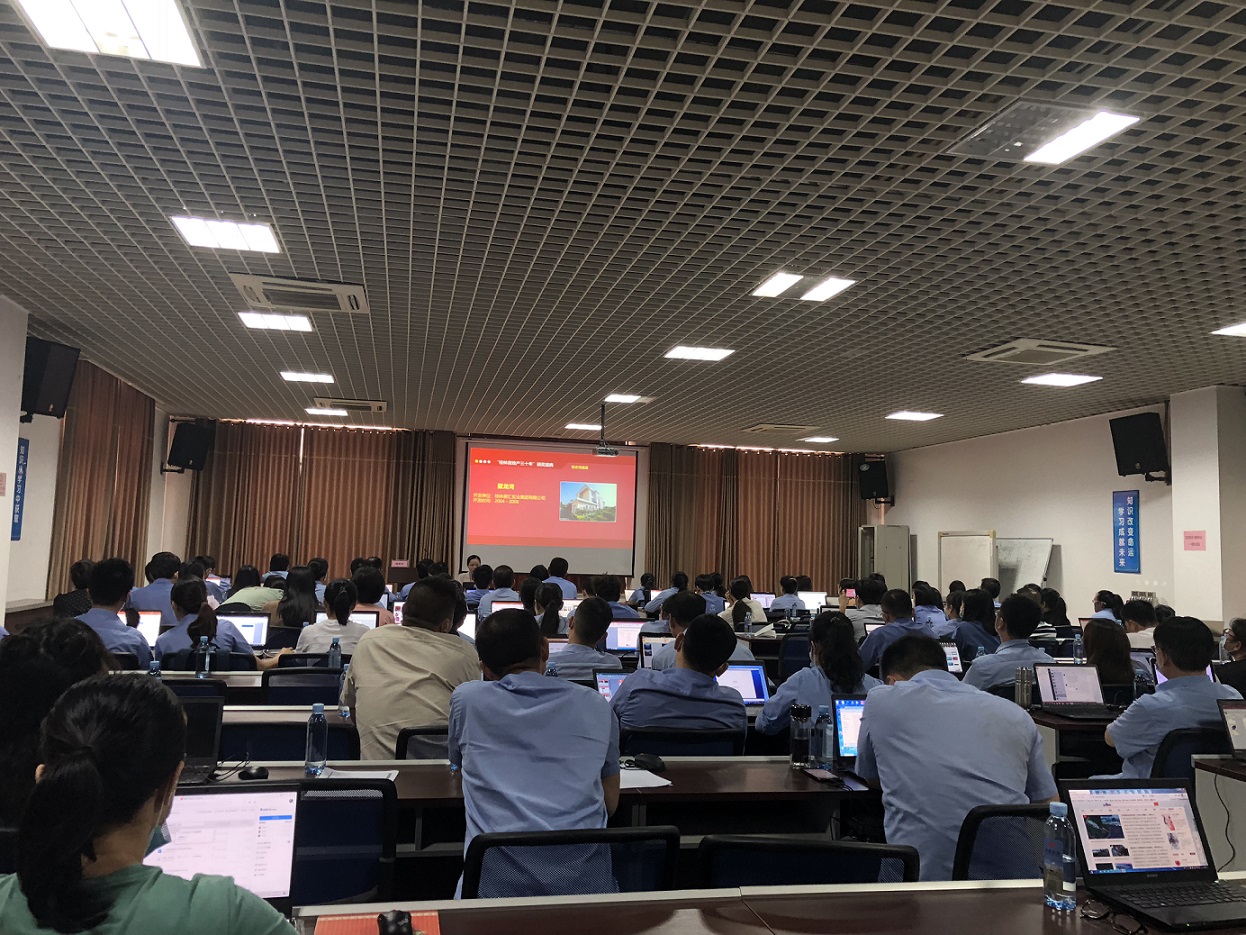 PPT培訓現(xiàn)場1.jpg